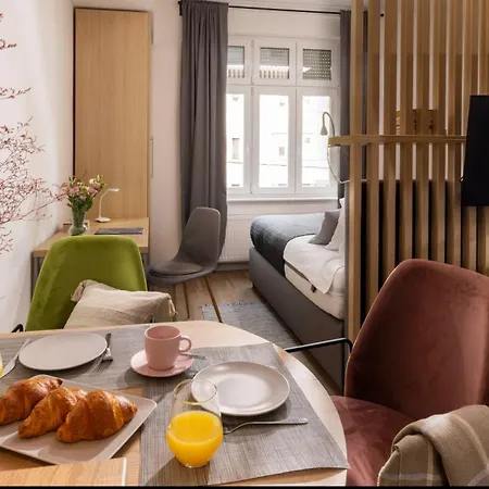 Colors Of Music, Centre Apartment